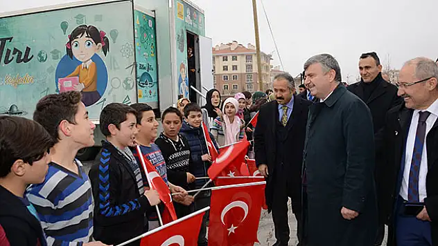'Çocuklarımızın milli ve manevi değerlere bağlı yetişmesi için çalışıyoruz'
