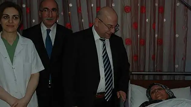 'Da Vinci' robotu ilk ameliyatına girdi