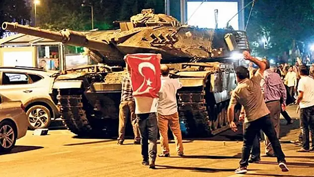 'Darbecilerle hareket etseydi iç savaş çıkardı'