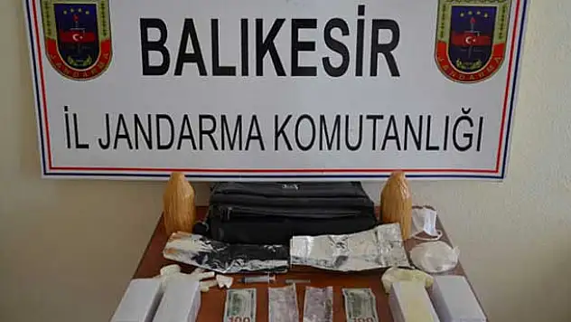 'Dolar üretiyoruz' diyerek iş adamlarını dolandırdılar
