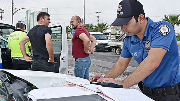 'Dumansız Araç Uygulaması'nda 5 bin 63 sürücüye para cezası
