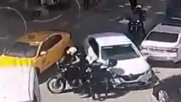 'Dur' ihtarına uymayan otomobilin çarptığı polis yaralandı
