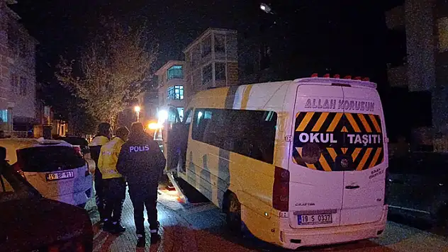 'Dur' ihtarına uymayan sürücünün minibüsü otoparka çekildi: 45 bin lira ceza yazıldı
