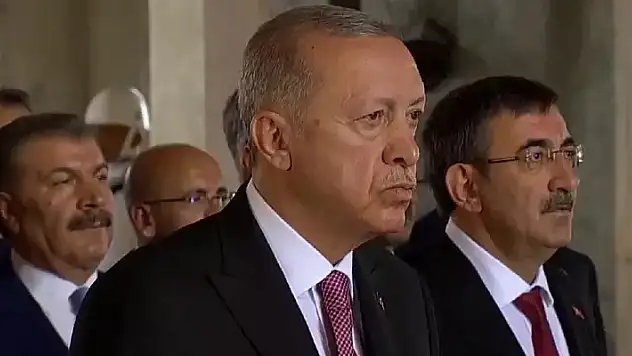  Erdoğan'dan Anıtkabir'de 30 Ağustos mesajı