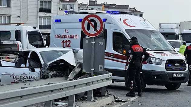 Esenyurt'ta direksiyon eğitmeni kazada hayatını kaybetti 