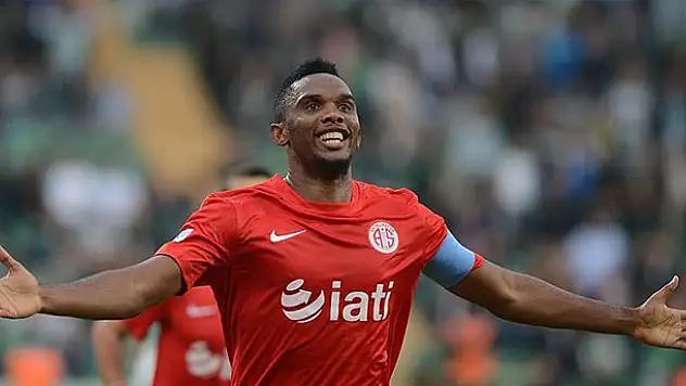 'Eto'o takımına sahip çıkıyor'