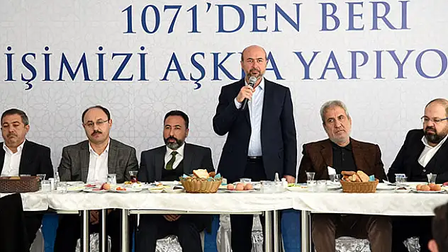 'Geleceğin Türkiye'si gençlerle güzel olacak'