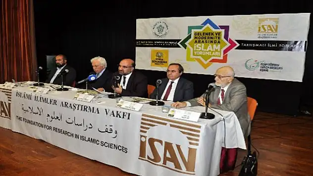 'Gelenek Ve Modernite Arasında İslam Yorumları' Toplantısı Sona Erdi