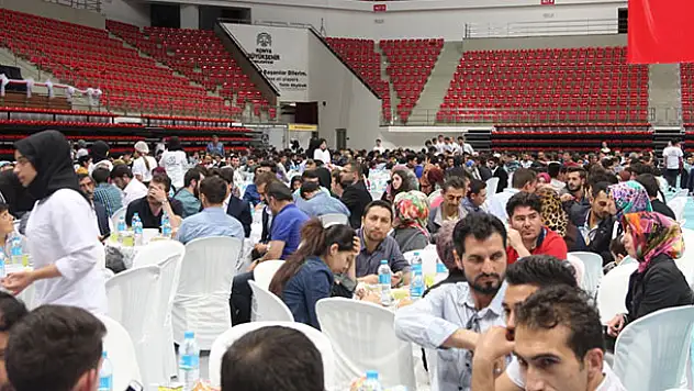 'Gençliğin Vefa İftarı'