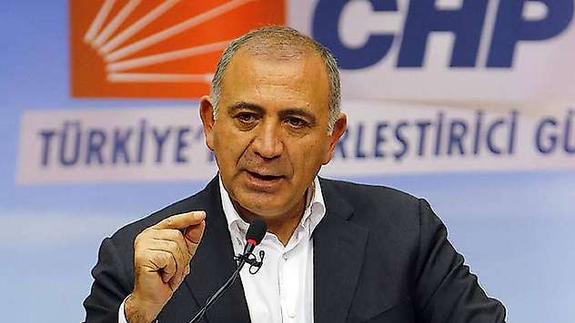  Gürsel Tekin, CHP'den istifa etti