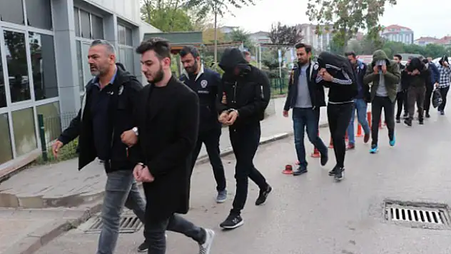 'Hacker'lar bin kişinin banka hesabını ele geçirmiş