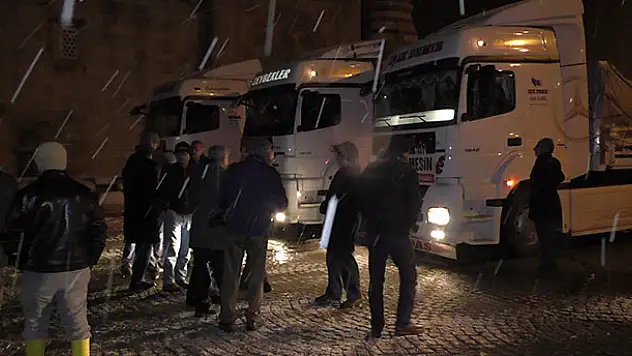 'Halep'e Yol Açın' Kampanyası