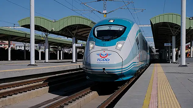  Hızlı tren biletlerine yüzde 30 zam geldi! Ankara-Konya 146 TL'ye yükseldi