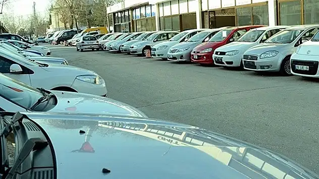 'İkinci el'de talep çok 'temiz araba' yok