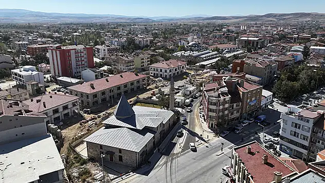  Ilgın Osmanlı Kent Meydanı Dönüşüm Projesi'nde çalışmalar sürüyor