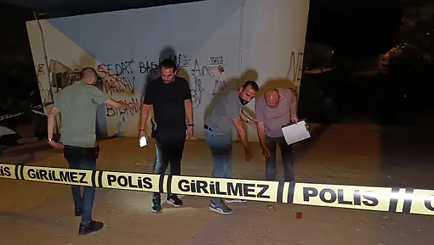 'Irmağa alkol şişesi atma' kavgasında silahlar konuştu
