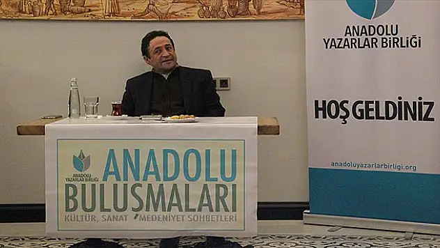 'İşlevsiz edebiyata hiç inanmadık'