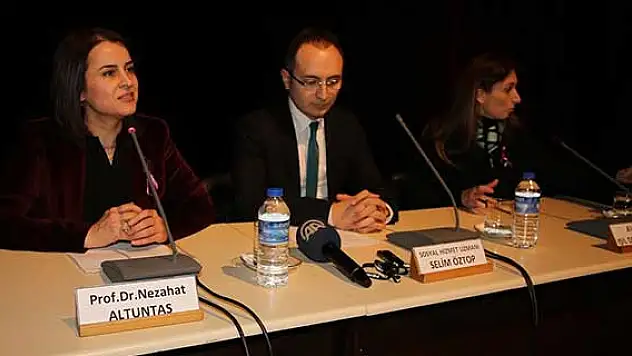 ''Kadına Yönelik Şiddet' paneli