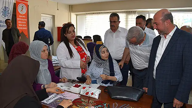 'Kadında Sanat' projesi dezavantajlı gruplara istihdam alanı sunuyor