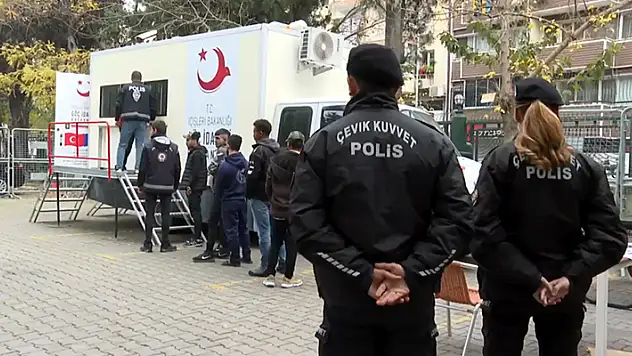 'Kalkan-7' operasyonlarında 2 bin 155 düzensiz göçmen yakalandı

