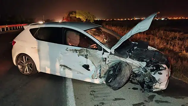  Karaman-Konya kara yolunda otomobiller çarpıştı: 6 yaralı