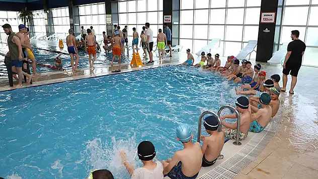 'Karatay Yaz Spor Okulları'nda eğitimler başladı