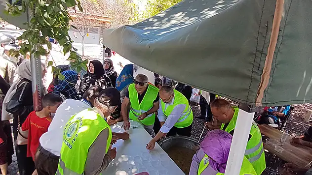 ⁠Konya'da 5 bin kişiye aşure dağıtıldı
