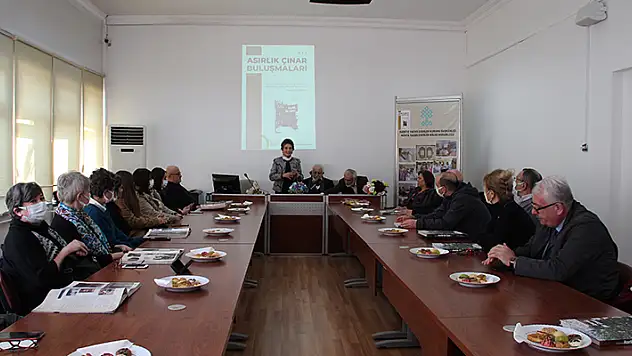 'Konya'da Asırlık Bir Çınar 3' kitabı tanıtıldı
