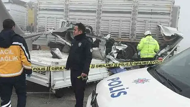  Konya'da trafik kazasında şehit olan Piyade Er Halil Seltan ve Astsubay Kıdemli Çavuş Harun Uğur, memleketlerine uğurlandı