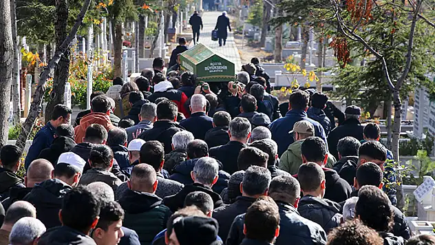  Konya'da trafik kazasında yaşamını yitiren çocuk defnedildi