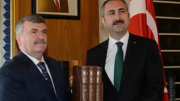 'Konya'ya hizmet medeniyetimize hizmettir'