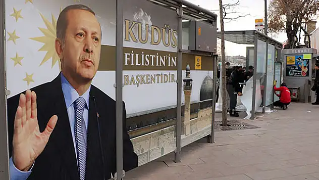 'Kudüs' temalı durak ilgi çekiyor