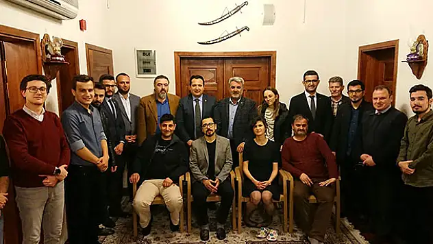 'Medyada şiddet ve intihar haberlerinde haber dili' konuşuldu