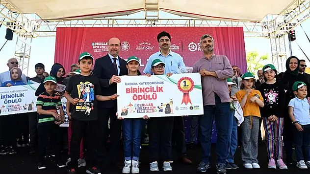 'Okullar Arası Sıfır Atık Yarışması'nın ödül töreni Sille Seyir Tepesi'nde gerçekleşti
