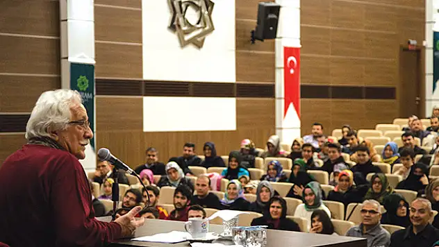 'Osmanlı'da devlet bir hayır kurumu gibiydi'