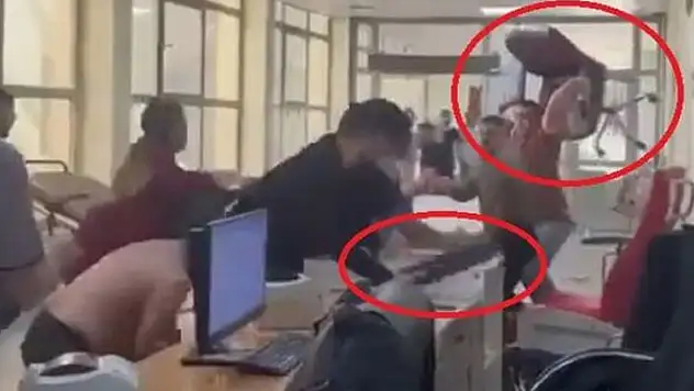 'Pes' dedirten olay! 3 kişi tutuklandı! Acil servis ringe döndü!

