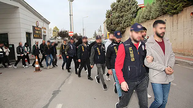 'Sahte' bungalov ilanı ile dolandırıcılık yapan çeteye 14 ilde eş zamanlı operasyon: 38 tutuklama
