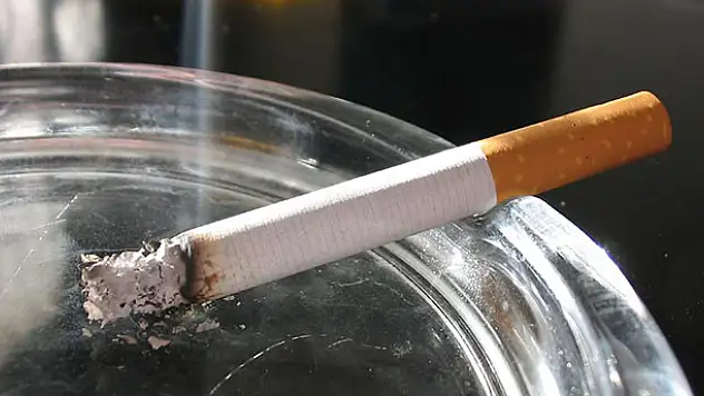 'Sigara içenlerde inme riski daha fazla'