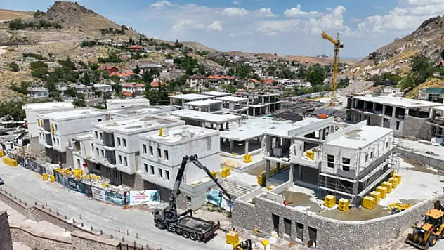  Sille Kapalı Otopark, Karma Yapılar ve Meydan Düzenlemesi Projesi'nde çalışmalar sürüyor