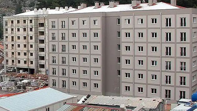 'Soma'daki madenci ailelerinin konutları bu yıl tamamlanacak'