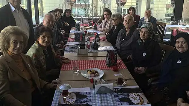 'Srebrenitsalı Anneler' Dünya Kadınlar Günü'nde Türkiye'de