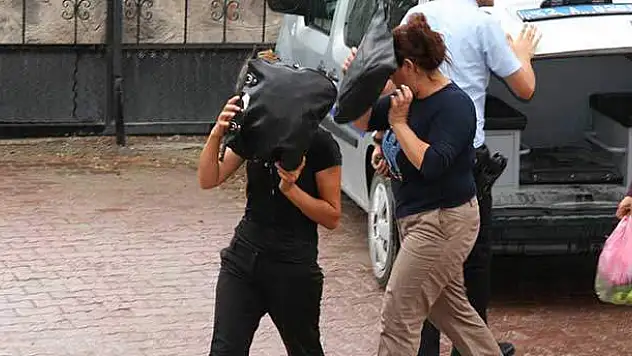 'Tırnakçı' kadınlara suçüstü