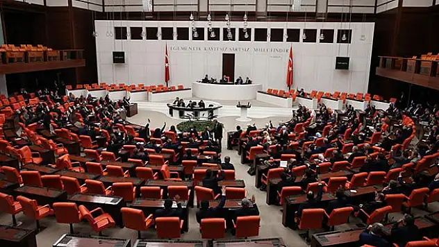 'Torba Kanun' teklifi TBMM Genel Kurulu'nda