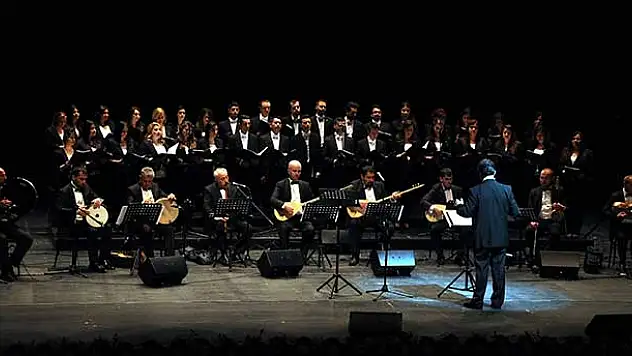 'Türk Dünyası Türk Halk Müziği Korosu' konseri