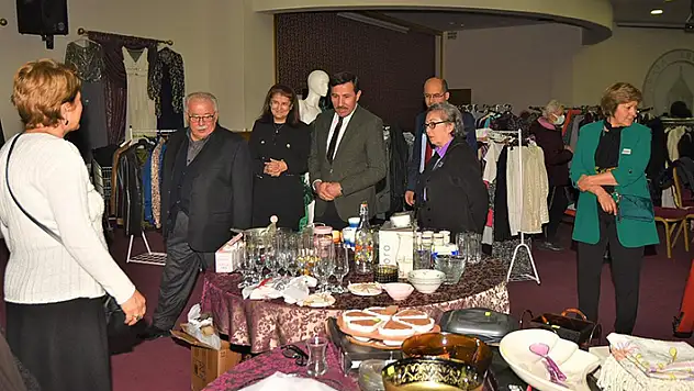  Türkiye Alzheimer Derneği Konya Şubesinden 'sıfır atık' hassasiyetli kermes