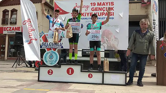  Türkiye'nin en geniş katılımlı bisiklet yarışmasına Meram Belediyespor rüzgarı