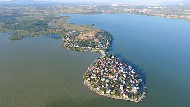  Uluabat Gölü turistik gezi teknesi işletmeciliği kiralama ihalesi
