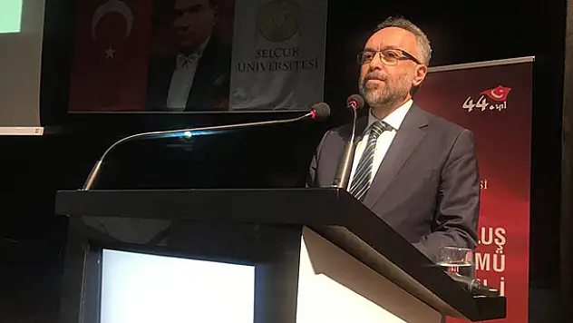 'Üniversitelerimizi münevver-site haline getirmeliyiz'
