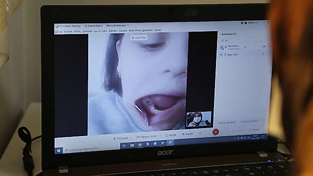 'Uzaktan görüntülü diş muayenesi' hastalara ve sağlık çalışanlarına kolaylık sağlıyor