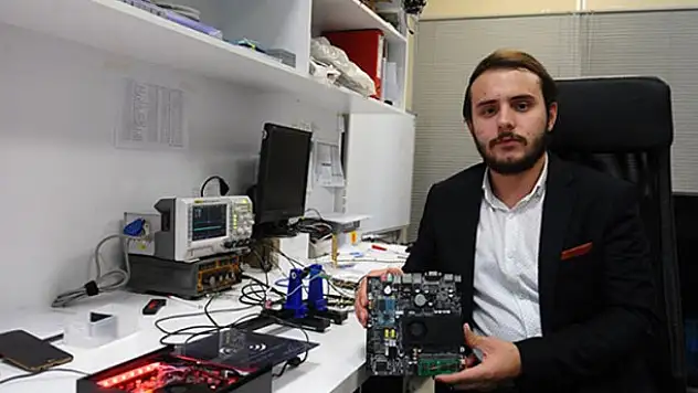 'Yerli ve Milli Anakart Ürettim'dediği cihaz Çin malı çıktı